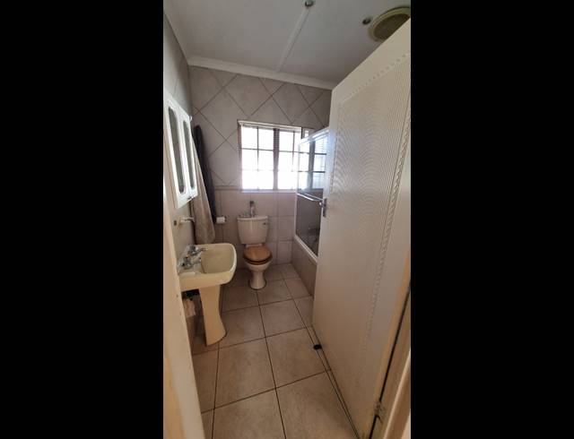 3 BEDROOM HOUSE FOR SALE IN MEER EN SEE